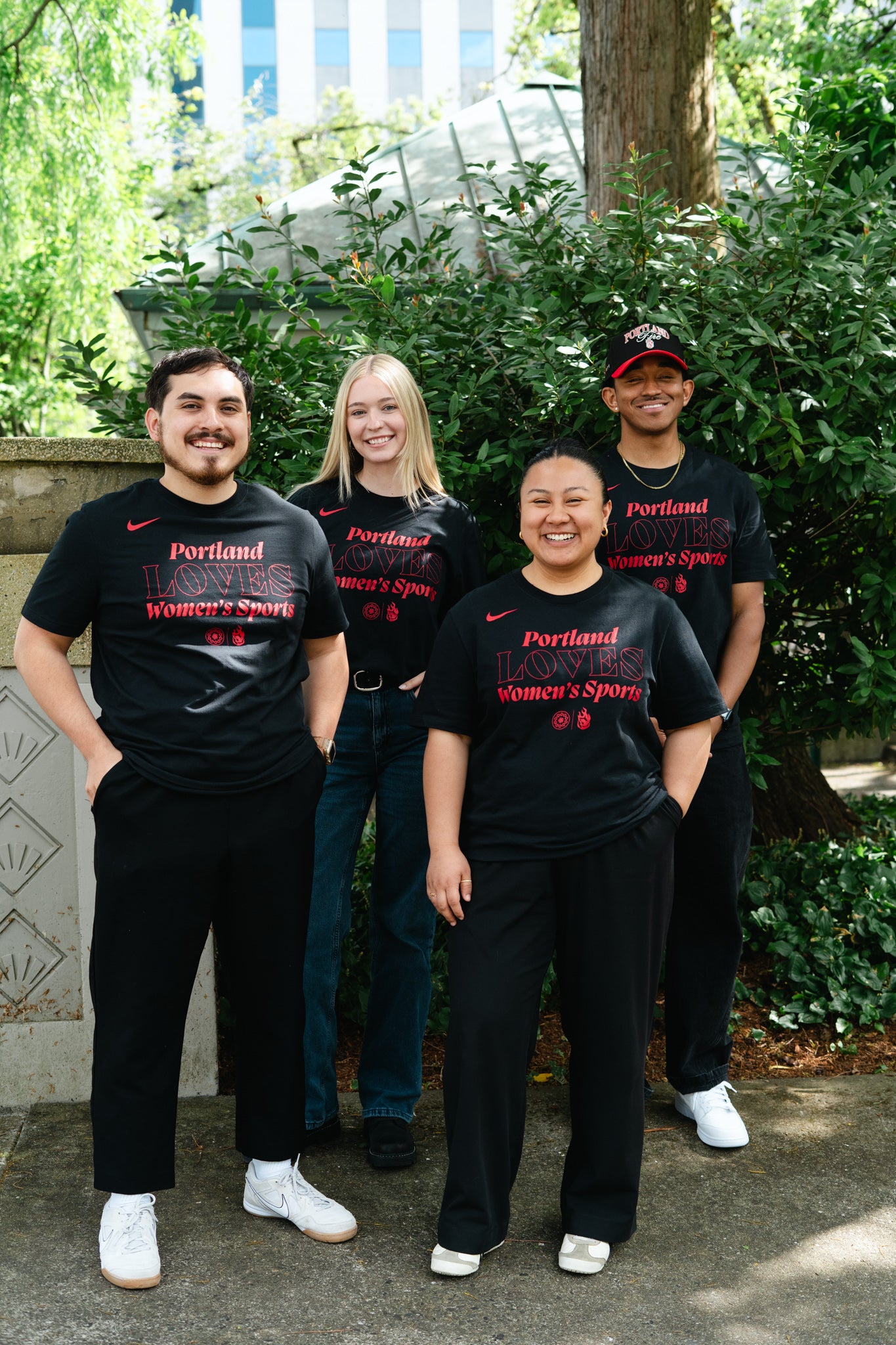 Portland Loves Women's Sports Unisex Tee